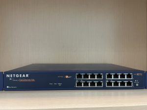 Netgear FE516 Fast Ethernet Διανομέας